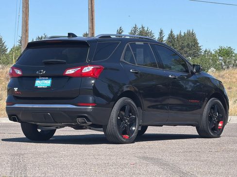 Used 2020 Chevrolet Equinox Premier w/ Premier Redline Edition AWD/4WD image 2