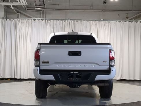 Used 2021 Toyota Tacoma Limited image 16