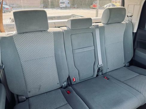 Used 2010 Toyota Tundra 4x4 CrewMax image 18