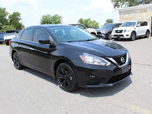 Used 2019 Nissan Sentra SV w/ Special Edition Package FWD image 9