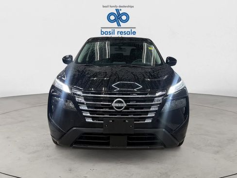 Used 2025 Nissan Rogue SV image 6