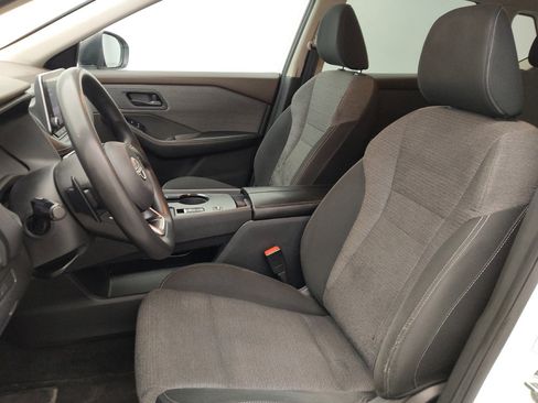 Used 2022 Nissan Rogue S FWD image 17