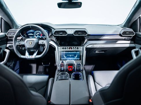 Used 2024 Lamborghini Urus S image 12