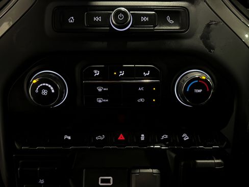 Used 2020 Chevrolet Silverado 2500 W/T w/ WT Convenience Package image 21