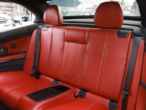 Used 2015 BMW M4 Convertible image 11