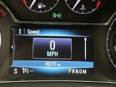 Used 2017 Buick Regal Sport Touring image 15