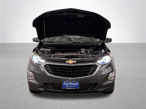 Used 2020 Chevrolet Equinox LS w/ LS Convenience Package FWD image 5