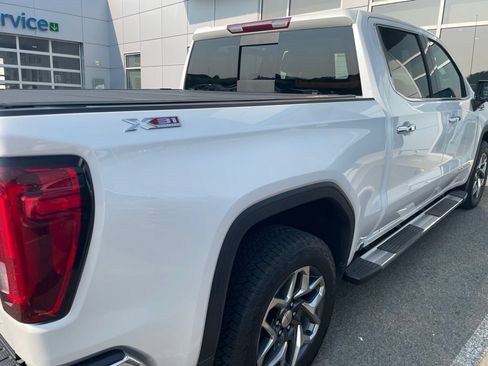 Used 2024 GMC Sierra 1500 SLT w/ SLT Premium Package AWD/4WD image 7