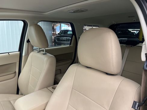Used 2010 Ford Escape Limited image 18