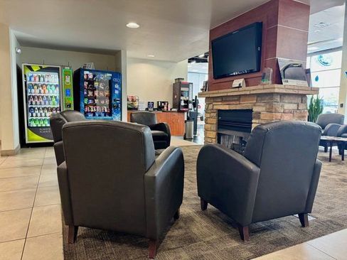 Used 2023 GMC Sierra 1500 SLT w/ SLT Premium Package image 46