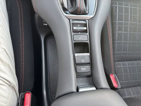 Used 2025 Honda HR-V Sport image 19