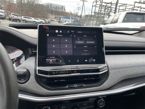 Used 2023 Jeep Compass Sport image 18