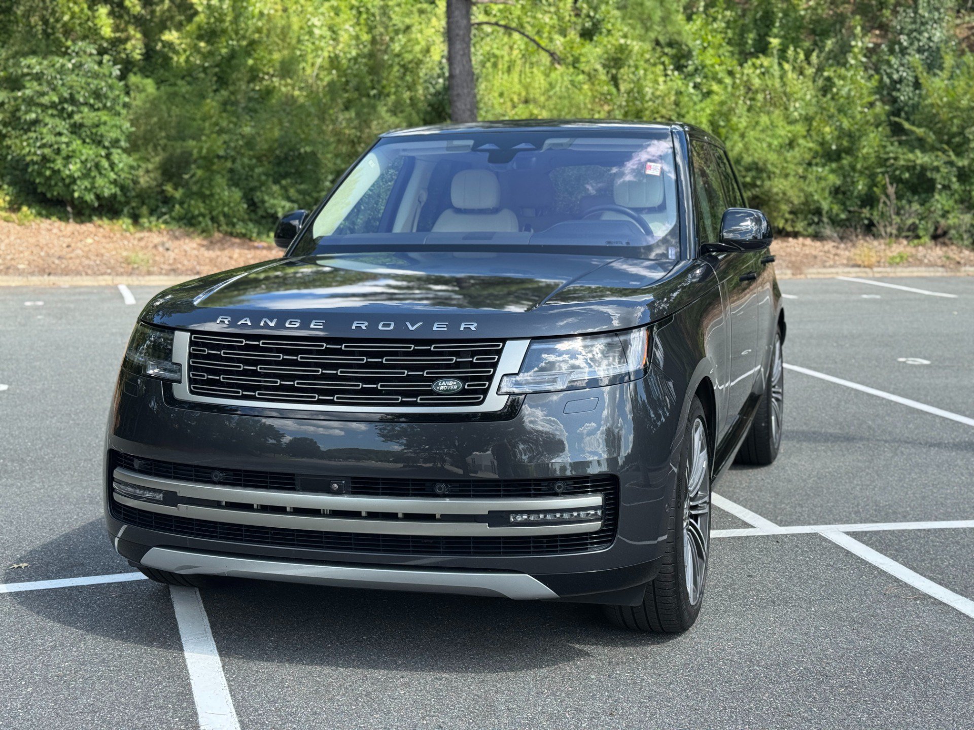 Used 2023 Land Rover Range Rover SE AWD/4WD image 3