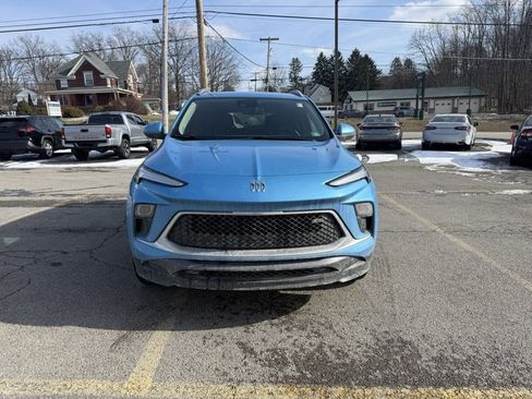 Used 2025 Buick Encore GX Sport Touring w/ Comfort Package image 2