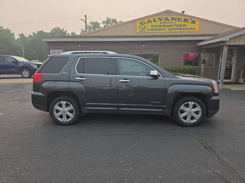 Used 2017 GMC Terrain SLT w/ Driver Alert Package I FWD image 4