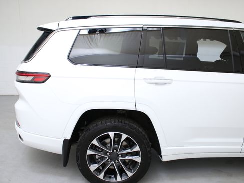 Used 2023 Jeep Grand Cherokee L Overland w/ MOPAR Finishing Package AWD/4WD image 11