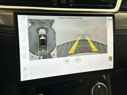 Used 2026 Jaguar F-PACE R-Dynamic S image 25