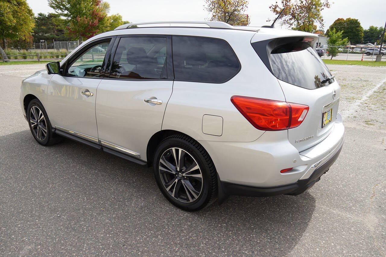 Used 2017 Nissan Pathfinder Platinum w/ Cargo Package AWD/4WD image 10