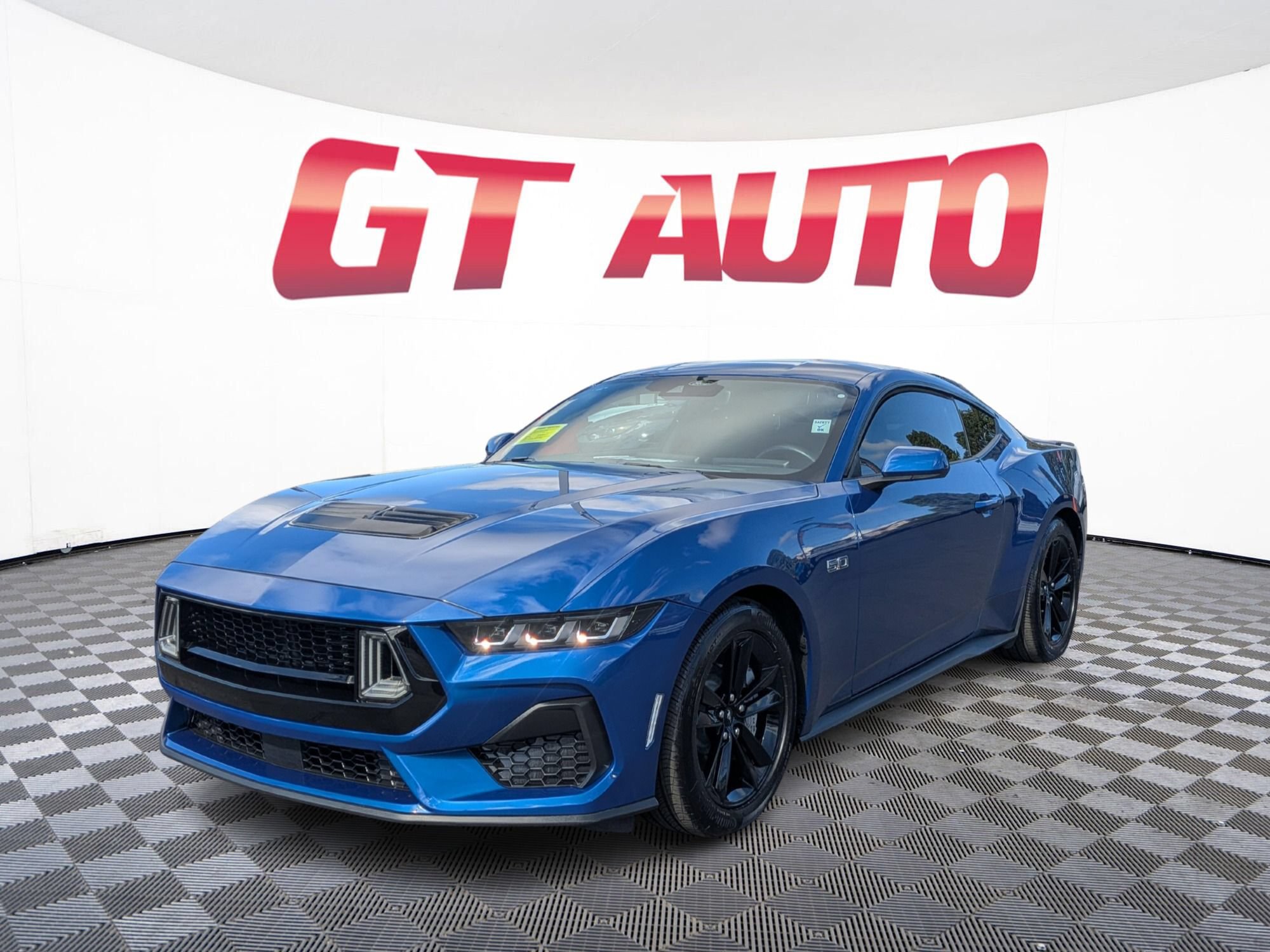 Used 2024 Ford Mustang GT RWD image 2