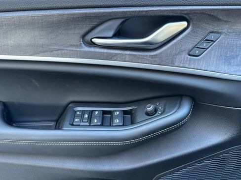 New 2025 Jeep Grand Cherokee L Limited w/ Luxury Tech Group II image 14