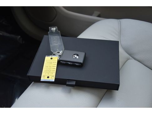 Certified 2023 Volvo XC60 B5 Plus w/ Protection Package Premier image 40