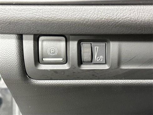 Used 2024 Cadillac XT4 Sport image 25