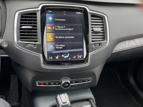 Used 2020 Volvo XC90 T6 Momentum image 8