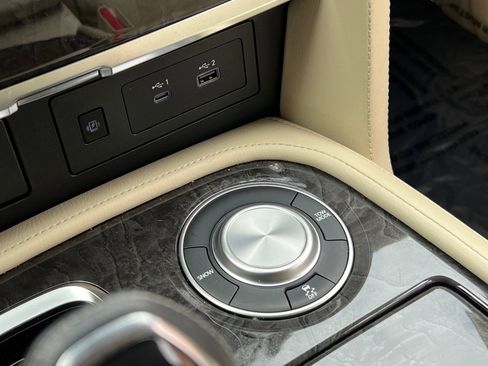 Used 2022 INFINITI QX80 Luxe w/ All-Season Package image 32