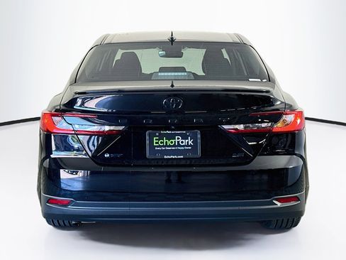Used 2025 Toyota Camry LE w/ Convenience Package FWD image 7