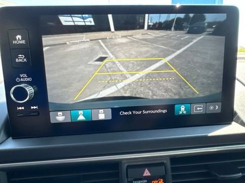 Used 2025 Honda Pilot Touring image 22