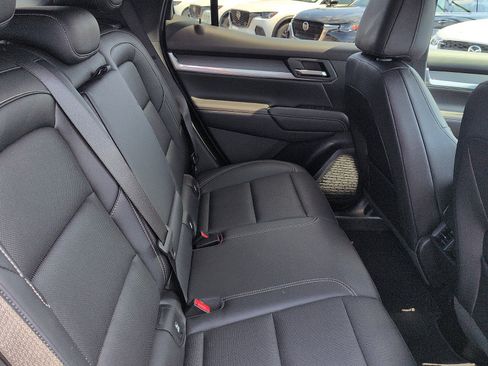Used 2026 GMC Terrain Elevation w/ Elevation Premium Package FWD image 8