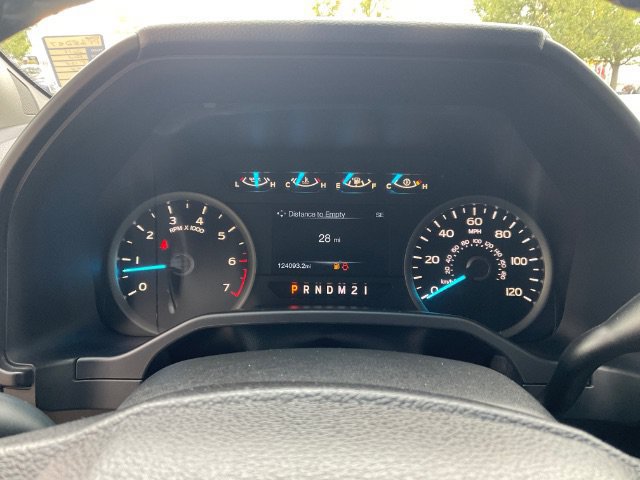 Used 2015 Ford F150 XLT w/ Equipment Group 301A Mid AWD/4WD image 24