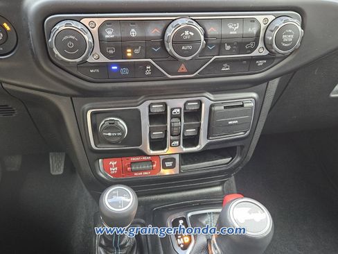 Used 2023 Jeep Wrangler Unlimited Rubicon 4xe w/ Cold Weather Group image 17