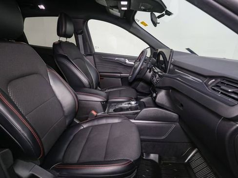 Used 2023 Ford Escape ST-Line w/ Tech Pack #1 AWD/4WD image 17
