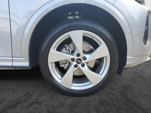 Used 2025 Audi Q5 Premium w/ Premium Plus AWD/4WD image 6
