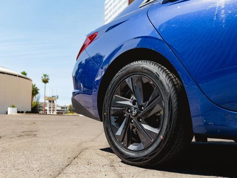 Used 2021 Hyundai Elantra SEL w/ Convenience Package image 8