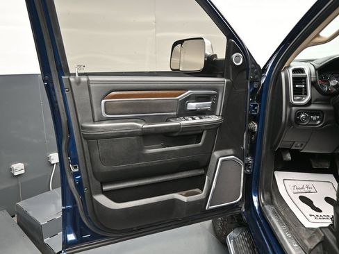 Used 2022 RAM 2500 Laramie AWD/4WD image 11