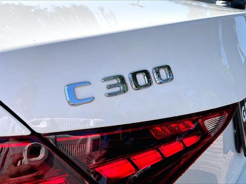 Used 2025 Mercedes-Benz C 300 4MATIC Sedan image 31