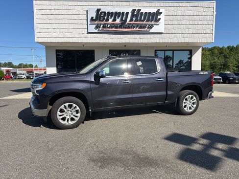 Used 2023 Chevrolet Silverado 1500 LTZ AWD/4WD image 1