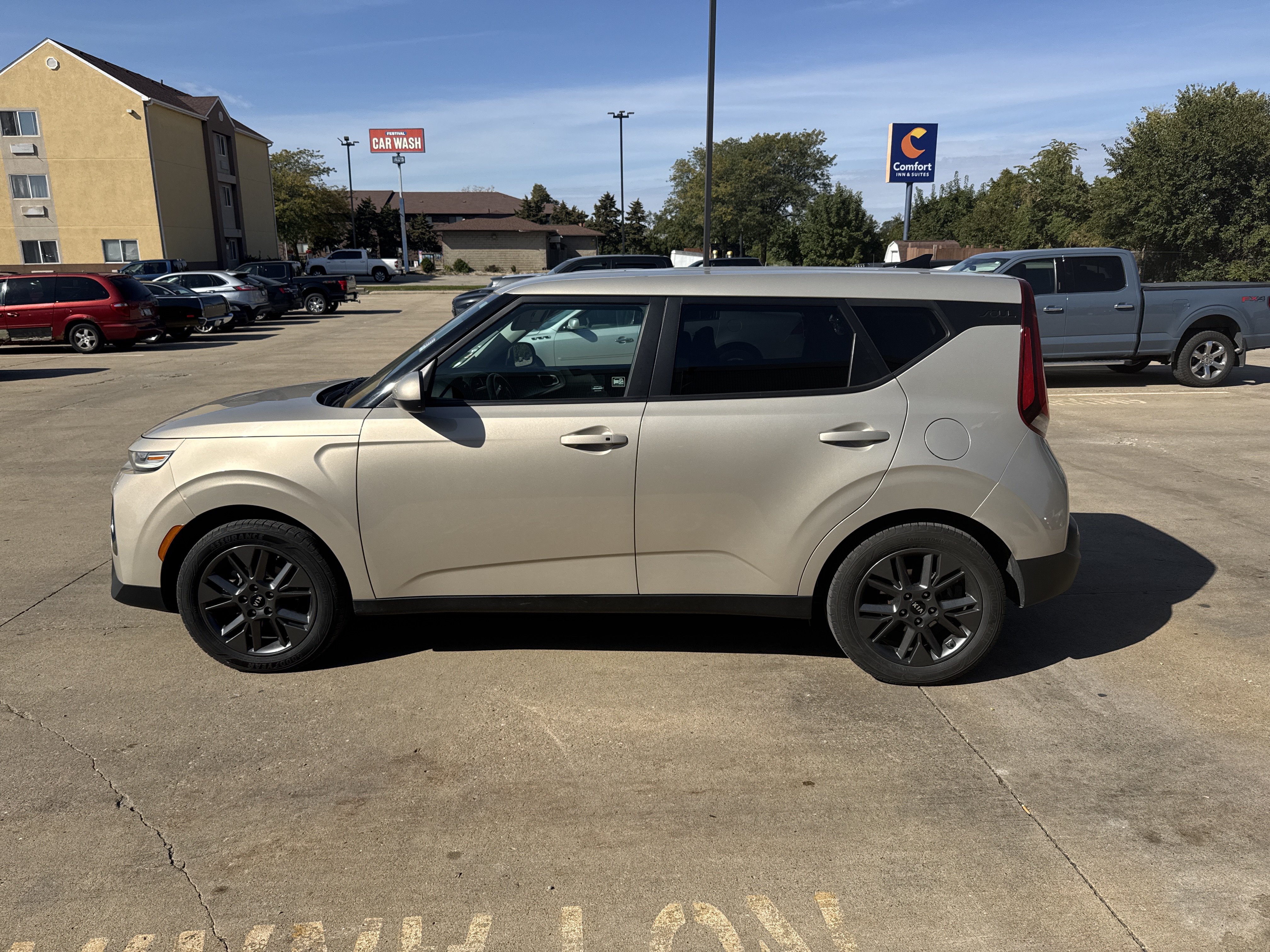 Used 2020 Kia Soul EX FWD image 22