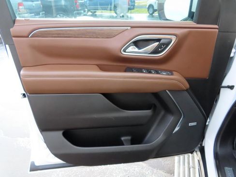 Used 2021 Chevrolet Tahoe High Country w/ Premium Package image 25