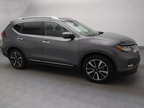 Used 2018 Nissan Rogue SL w/ Premium Package image 11