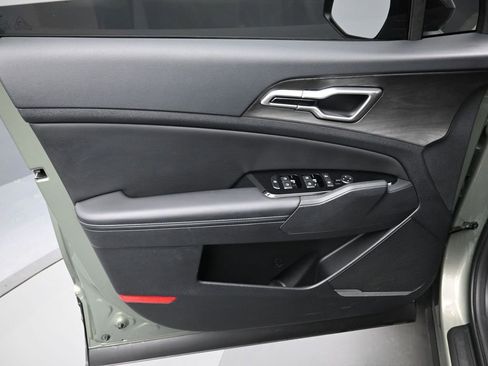 Used 2025 Kia Sportage X-Line w/ Premium Package image 11