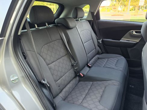 Used 2022 Kia Niro LX FWD image 19