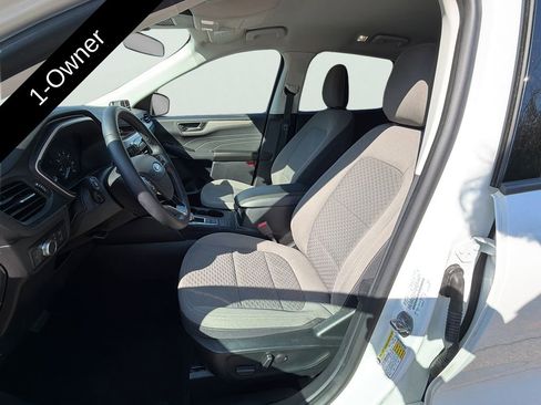 Used 2022 Ford Escape SE w/ SE Sport Appearance Package image 2