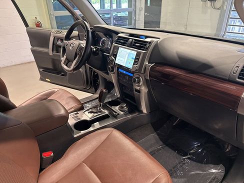 Used 2023 Toyota 4Runner Limited AWD/4WD image 36