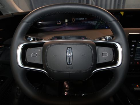 New 2026 Lincoln Nautilus Reserve image 11