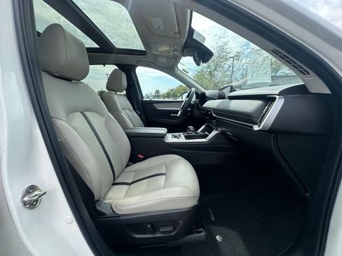 Used 2024 MAZDA CX-90 Plug-In Hybrid w/ Premium Pkg image 34