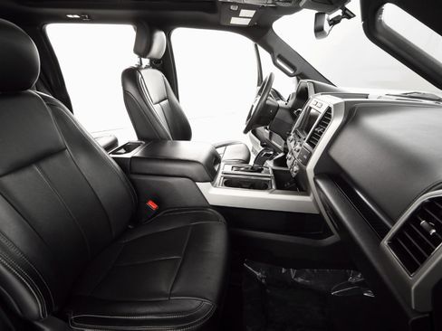 Used 2019 Ford F150 Lariat w/ Equipment Group 502A Luxury image 25