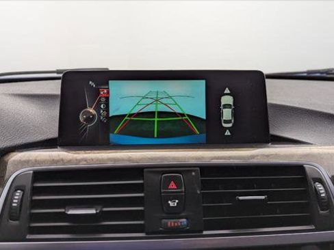 Used 2016 BMW 328i xDrive Sedan w/ M Sport Package image 27